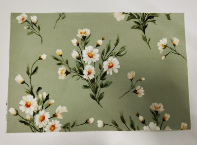 L2307 Panel kosmetyczka Kwiatuszki na zielonym 20x30 welur tapicerski