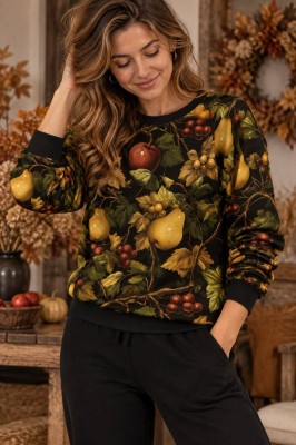 W2109 Owocowy wzór na czarnym DRESÓWKA pętelka DuCy